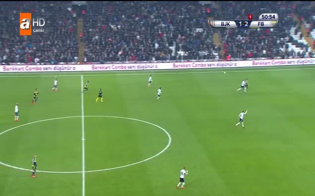 Derbide saha karıştı! Kırmızı kart