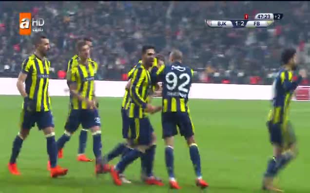 Demirel golden sonra tribünlere koştu! Hakem...